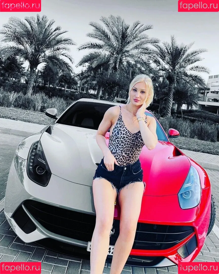 Giulie Hope Santana Onlyfans Photo Gallery 