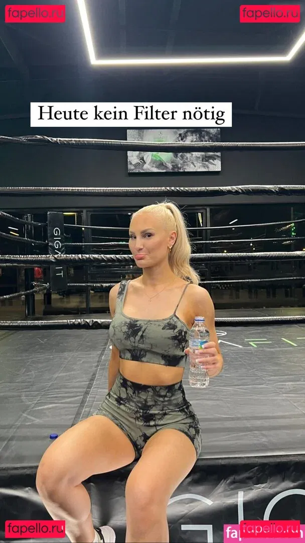 Giulie Hope Santana Onlyfans Photo Gallery 