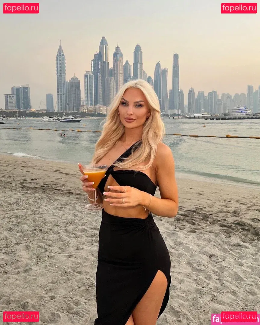 Giulie Hope Santana Onlyfans Photo Gallery 