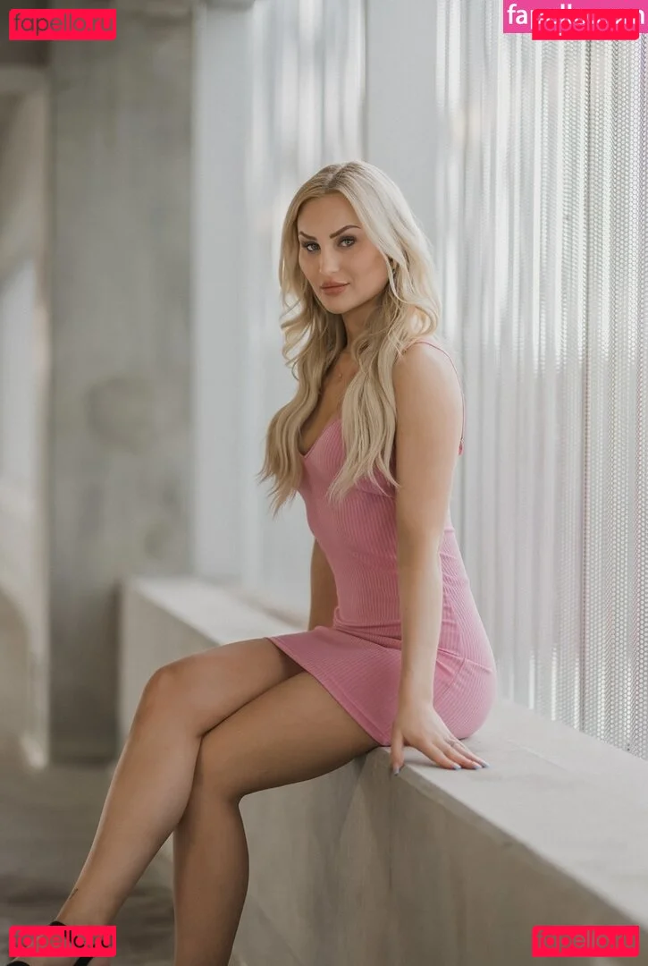 Giulie Hope Santana Onlyfans Photo Gallery 