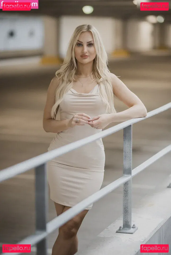 Giulie Hope Santana Onlyfans Photo Gallery 