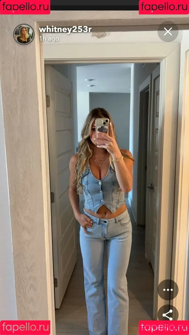 Whitney Robbins Onlyfans Photo Gallery 