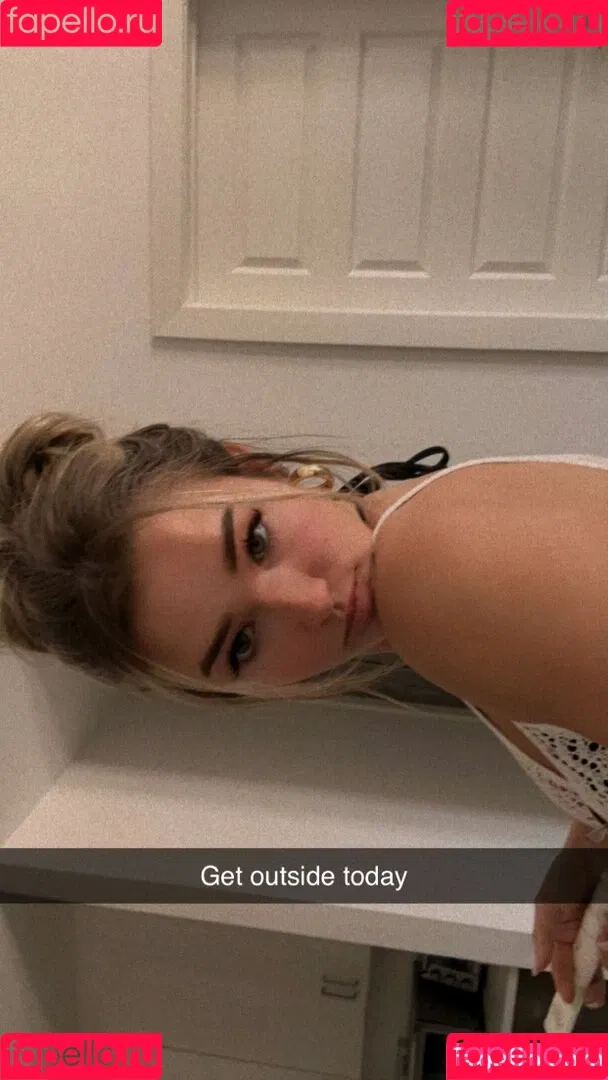 Whitney Robbins Onlyfans Photo Gallery 