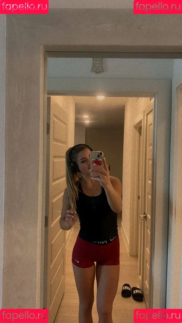 Whitney Robbins Onlyfans Photo Gallery 