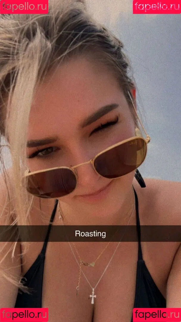 Whitney Robbins Onlyfans Photo Gallery 