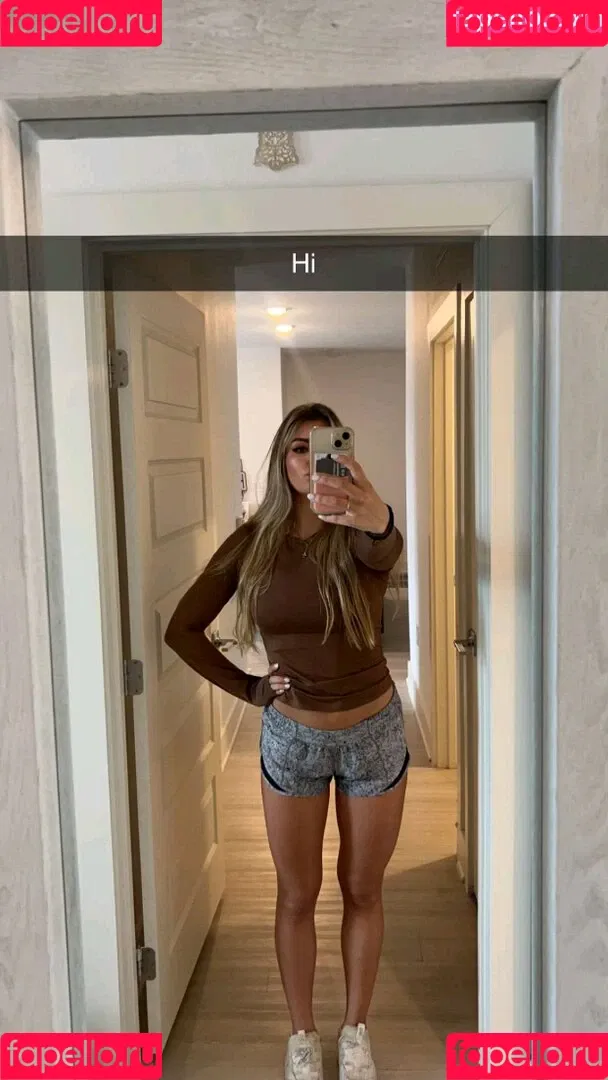 Whitney Robbins Onlyfans Photo Gallery 
