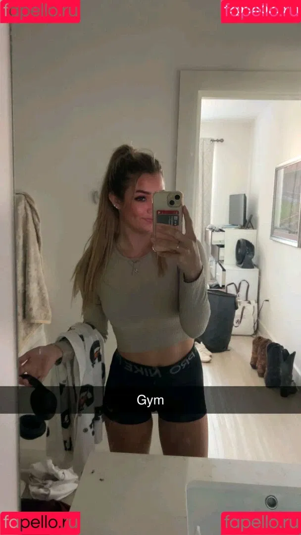 Whitney Robbins Onlyfans Photo Gallery 
