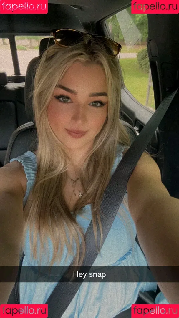 Whitney Robbins Onlyfans Photo Gallery 