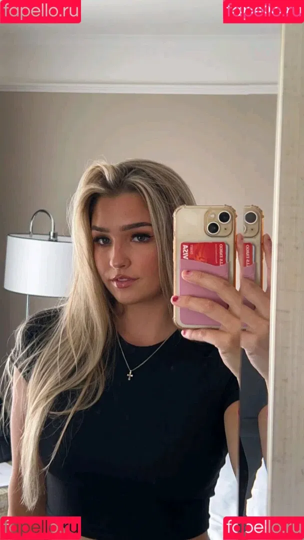 Whitney Robbins Onlyfans Photo Gallery 