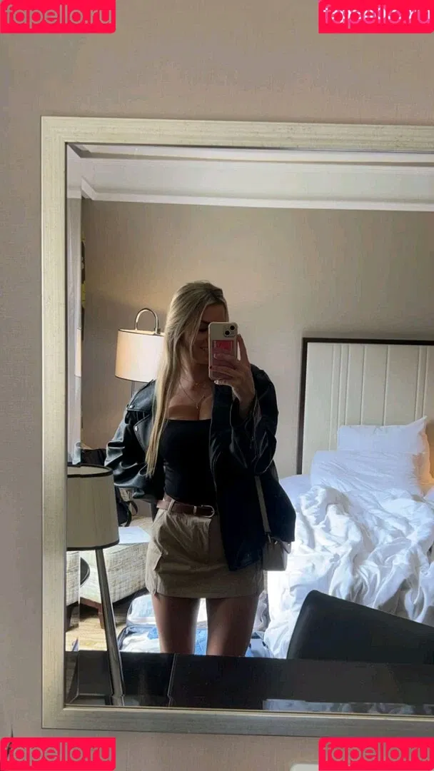 Whitney Robbins Onlyfans Photo Gallery 