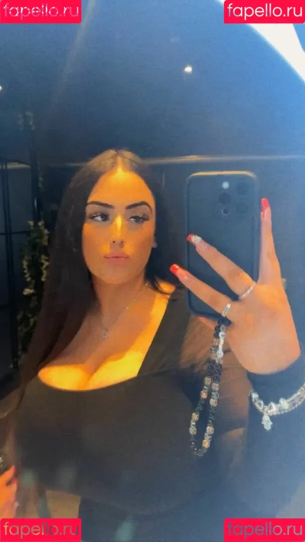 Pettiana | Cypriotmami Onlyfans Photo Gallery 