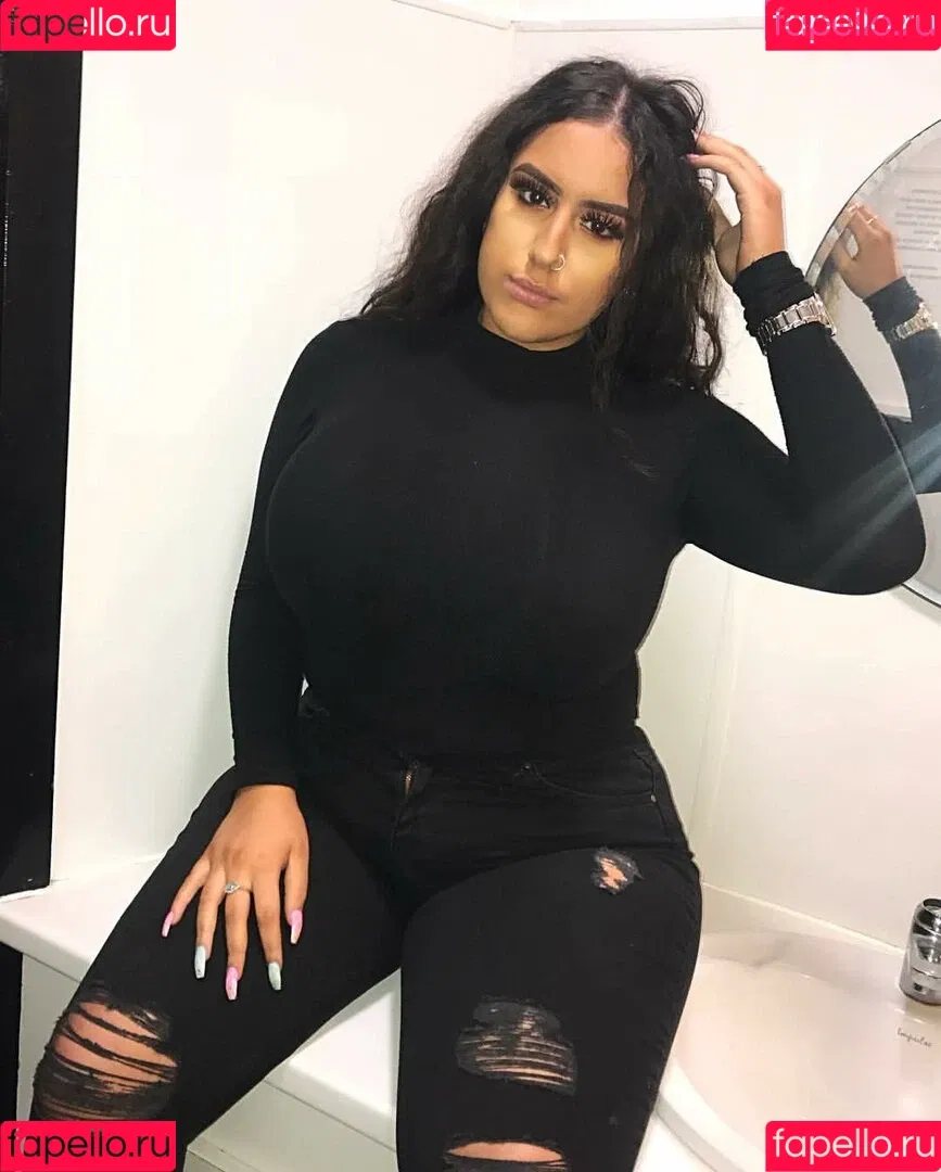 Pettiana | Cypriotmami Onlyfans Photo Gallery 