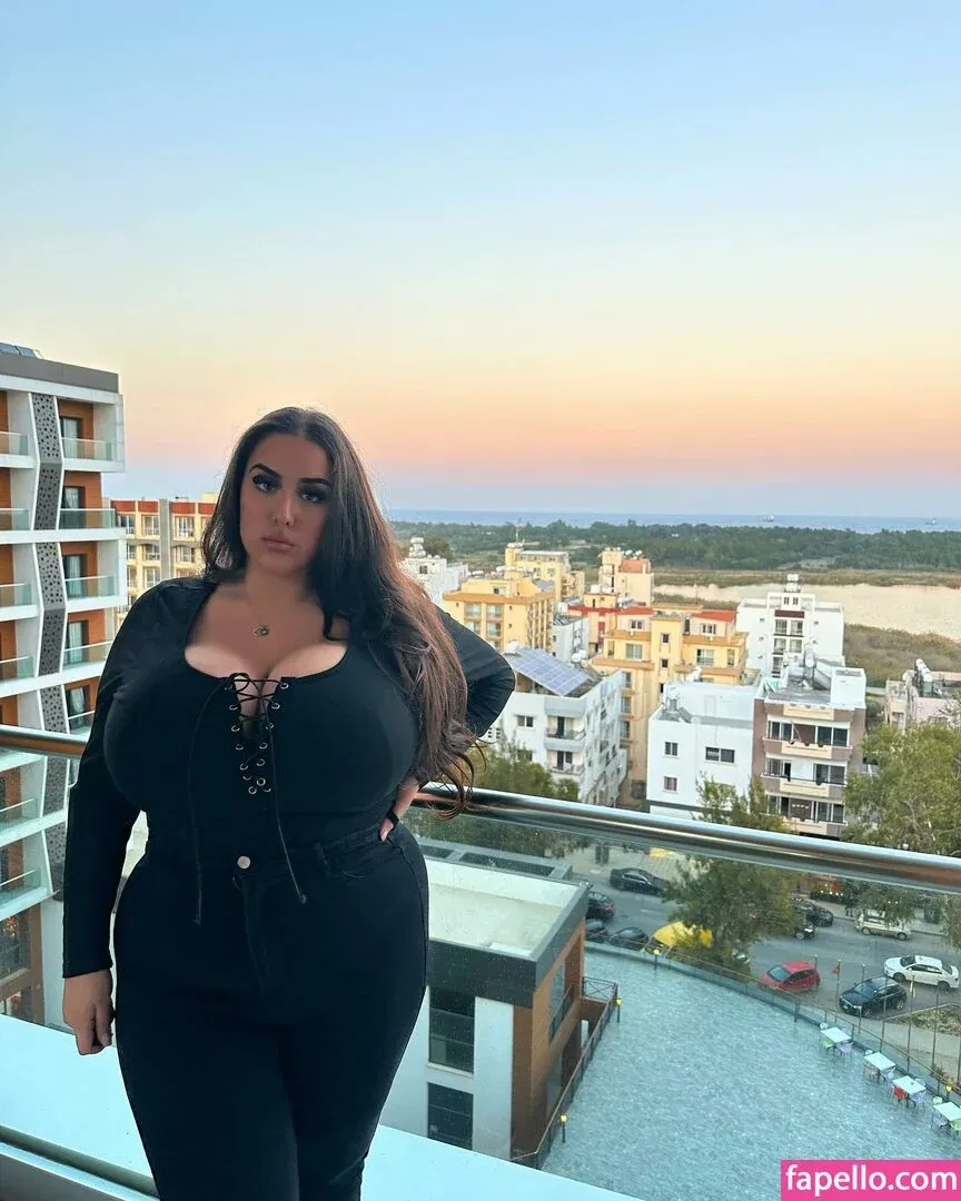 Pettiana | Cypriotmami Onlyfans Photo Gallery 