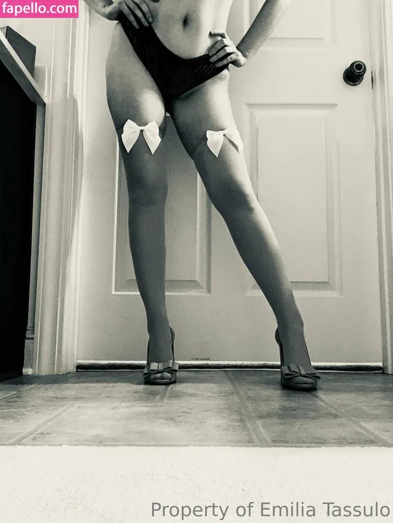 emiliatassulo Onlyfans Photo Gallery 