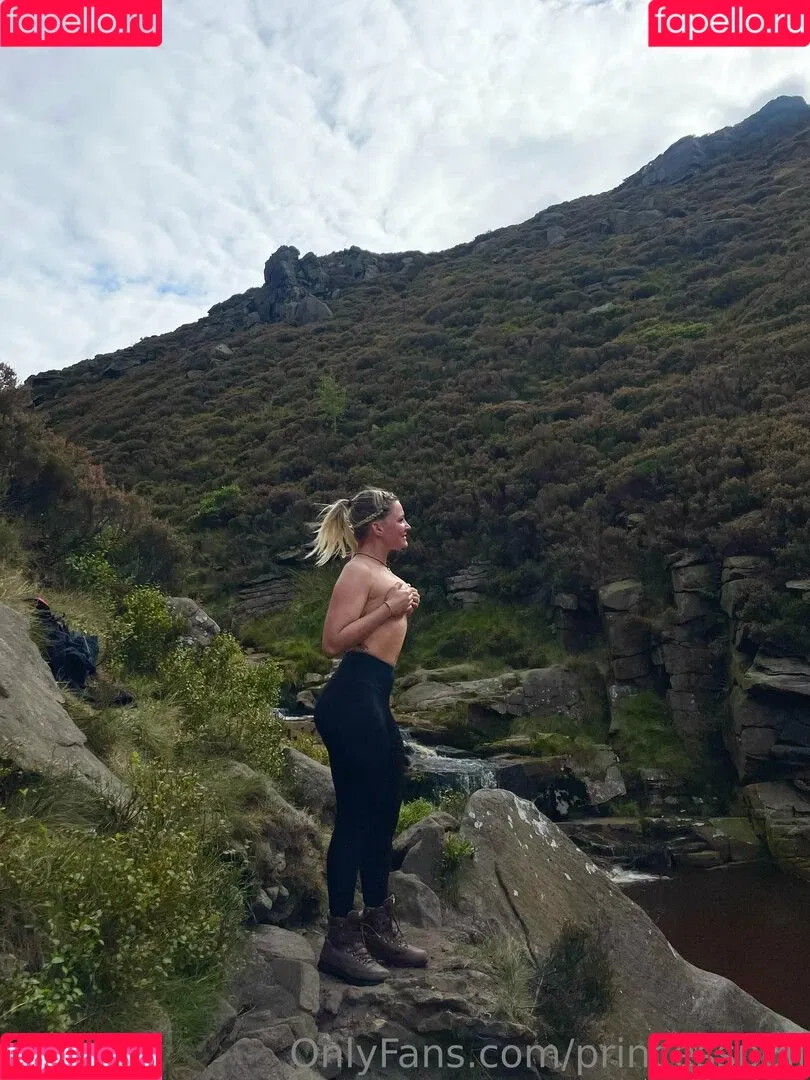 Princesspoll Onlyfans Photo Gallery 