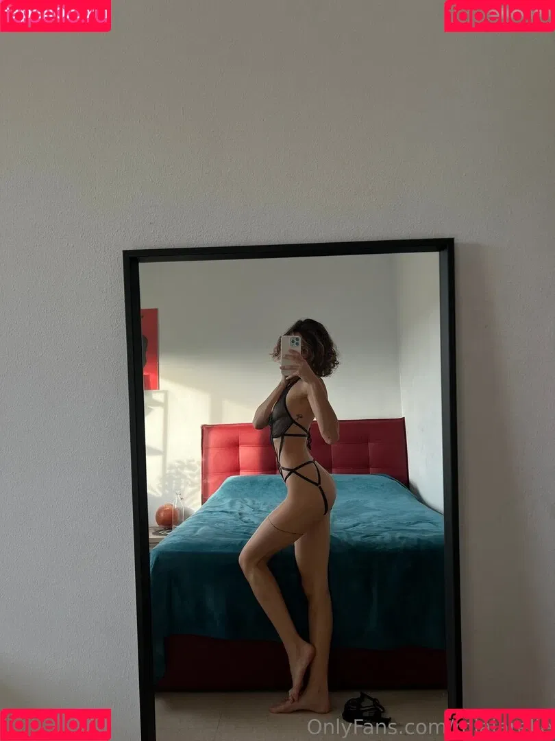 Mia C. Bell / Mia Larelle Onlyfans Photo Gallery 