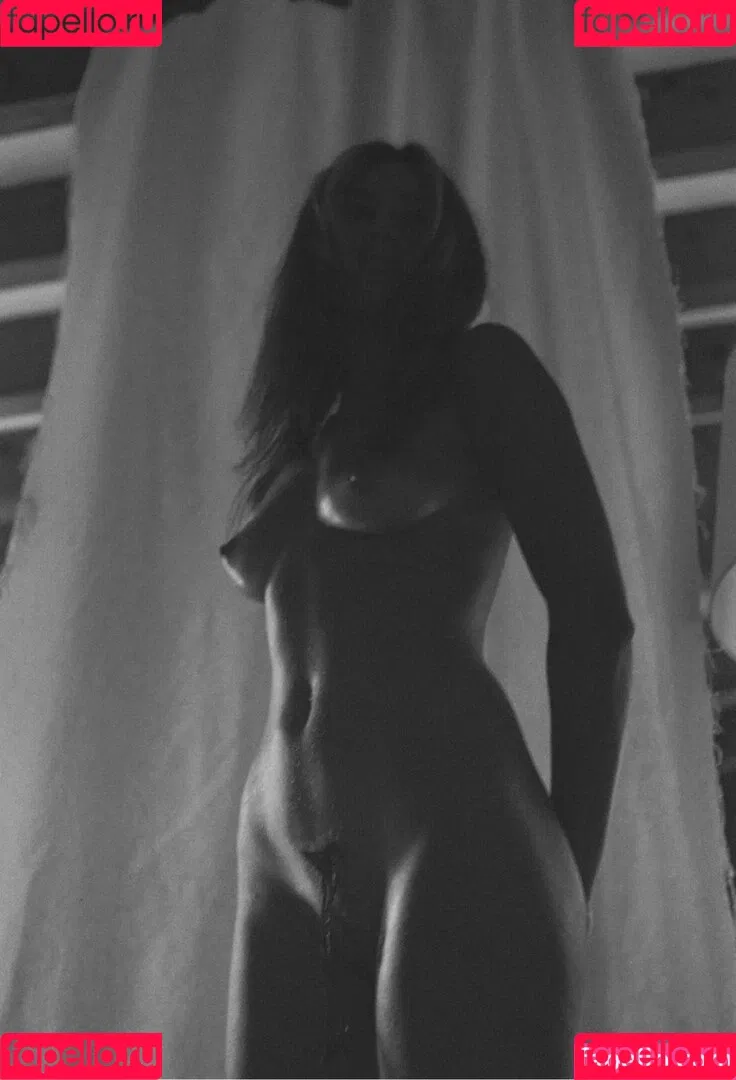 Mia C. Bell / Mia Larelle Onlyfans Photo Gallery 