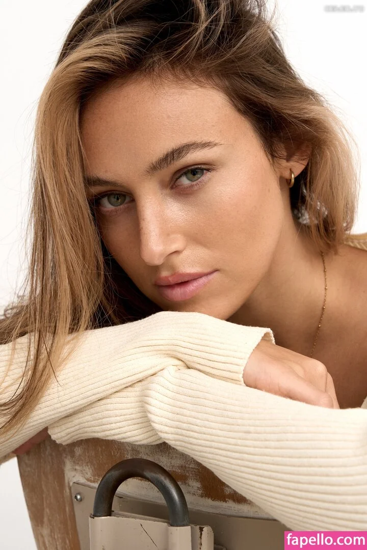 Mia C. Bell / Mia Larelle Onlyfans Photo Gallery 