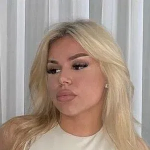 Kristinamouu Onlyfans Photo Gallery 