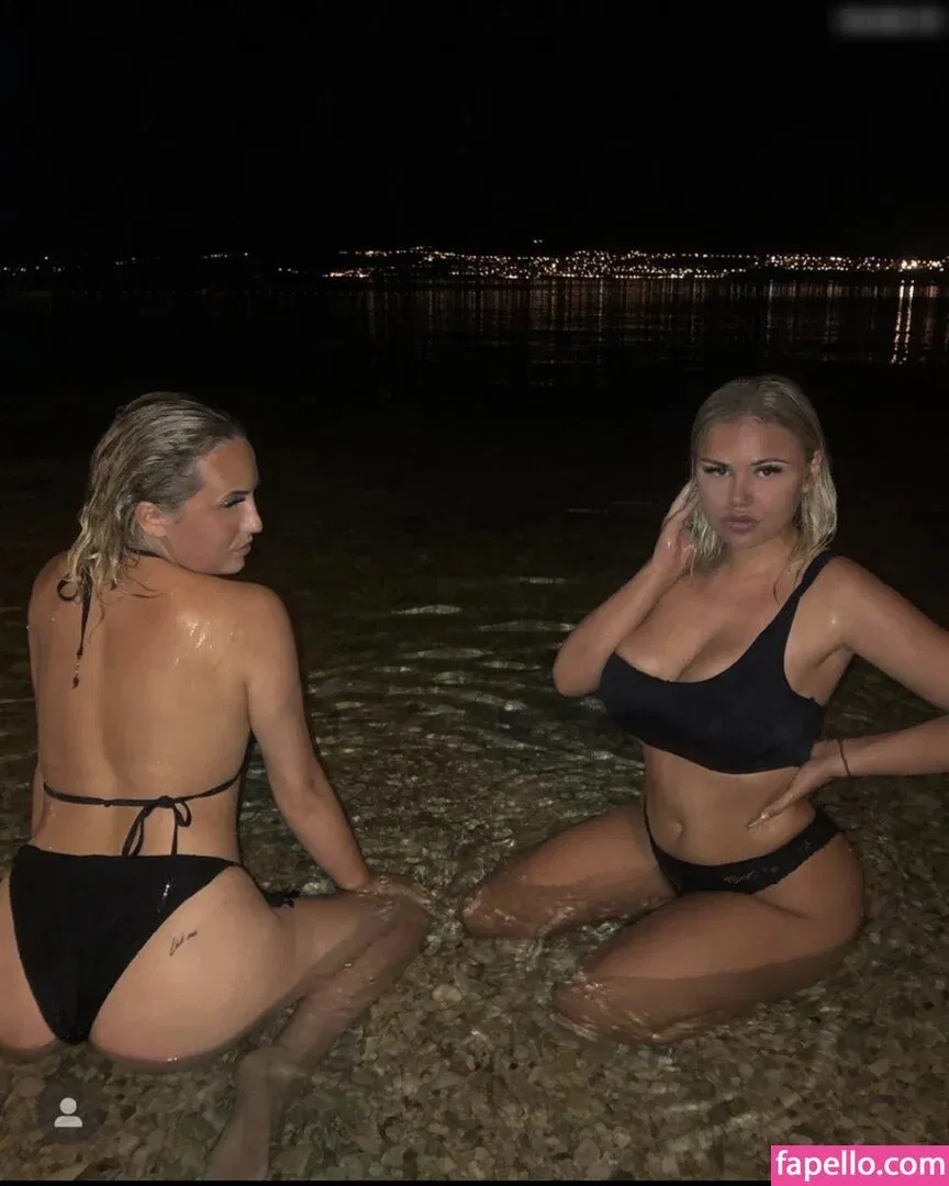 Kristinamouu Onlyfans Photo Gallery 