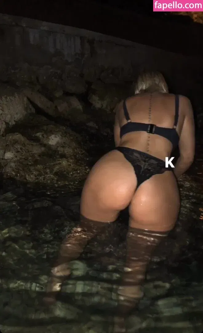Kristinamouu Onlyfans Photo Gallery 