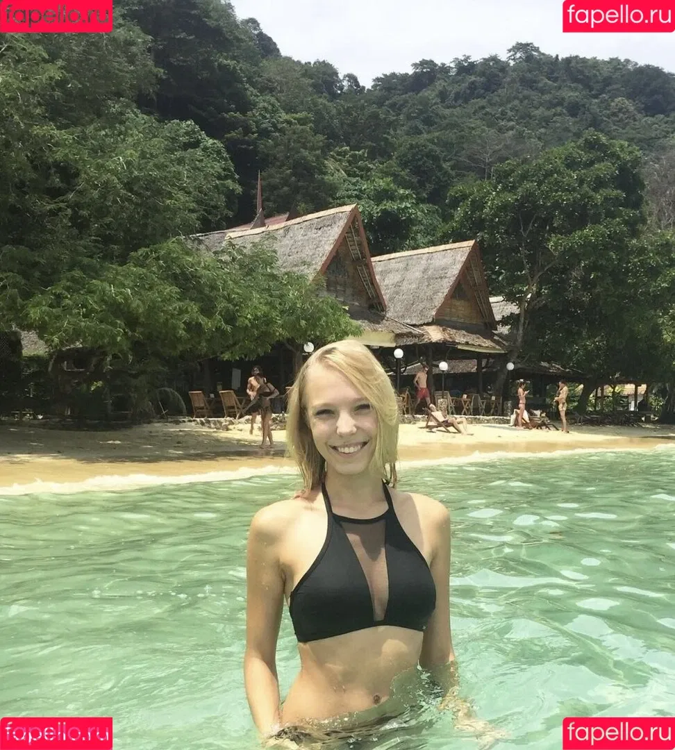 Nina Jürgens Onlyfans Photo Gallery 