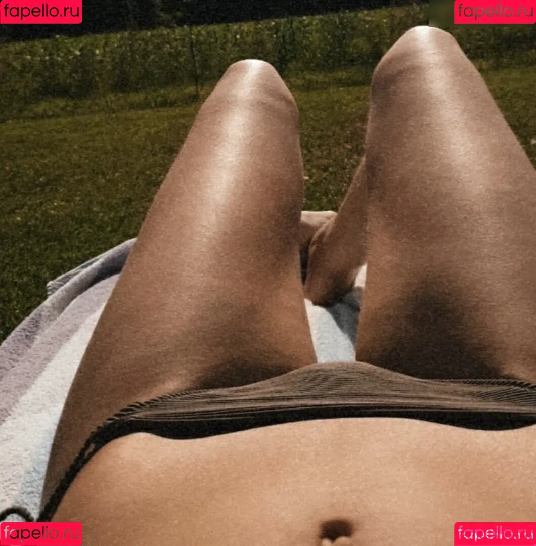 Nina Jürgens Onlyfans Photo Gallery 