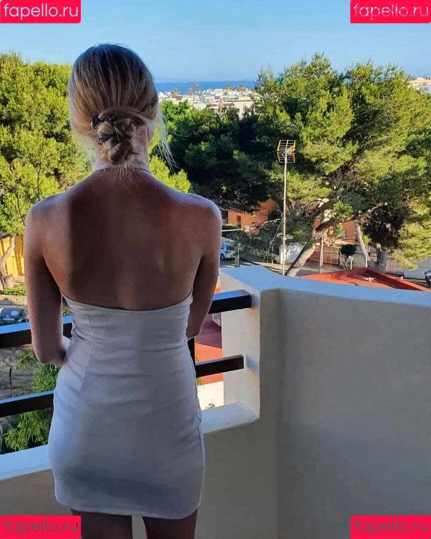 Nina Jürgens Onlyfans Photo Gallery 