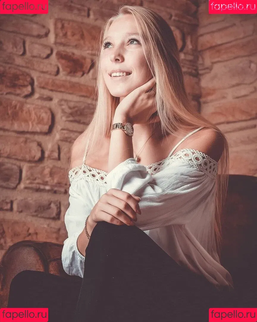 Nina Jürgens Onlyfans Photo Gallery 