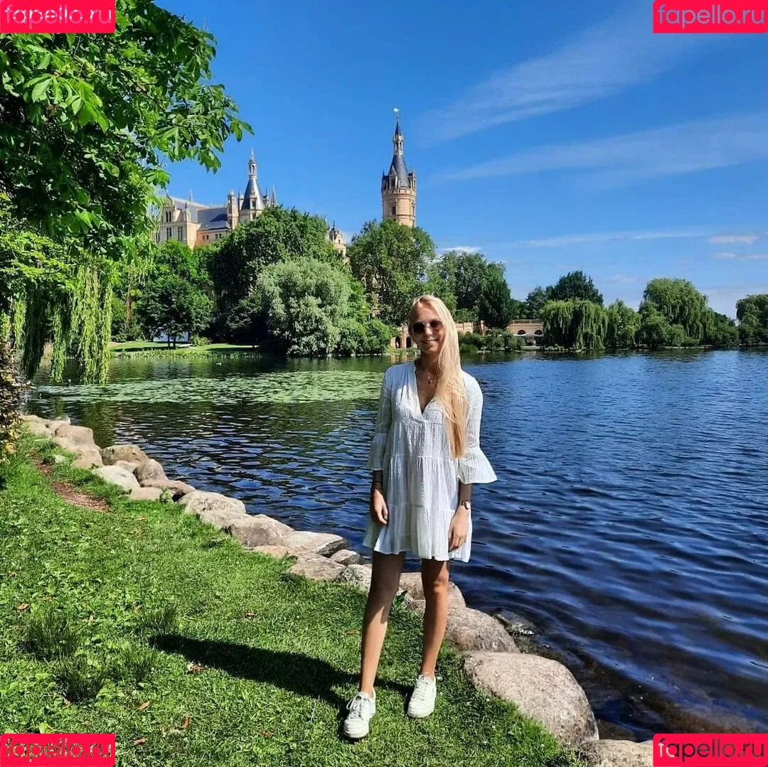Nina Jürgens Onlyfans Photo Gallery 