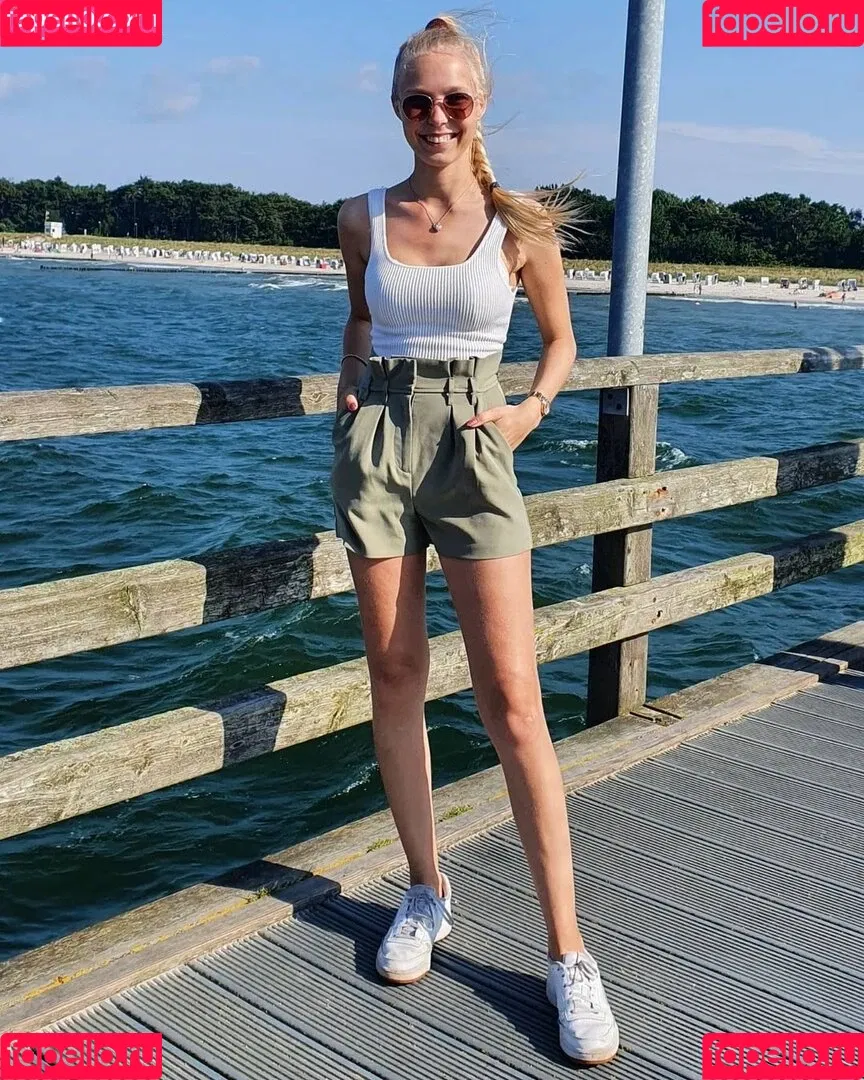 Nina Jürgens Onlyfans Photo Gallery 