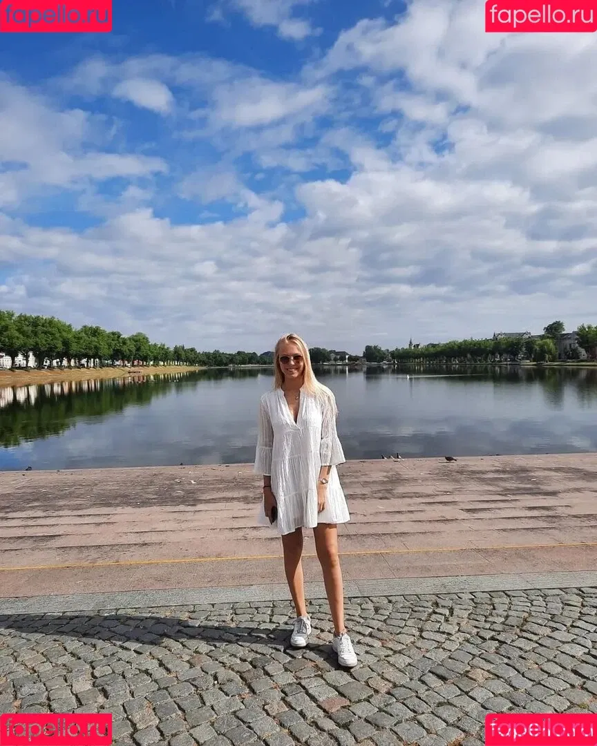 Nina Jürgens Onlyfans Photo Gallery 