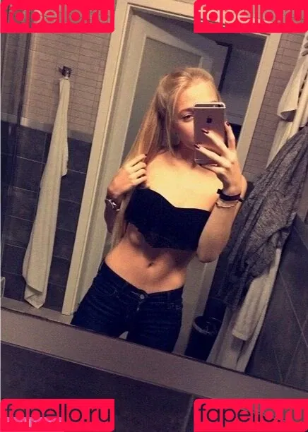 Nina Jürgens Onlyfans Photo Gallery 