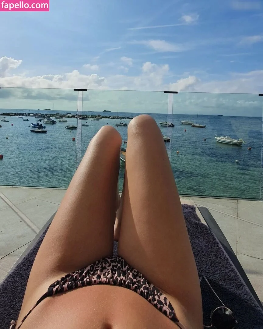 Nina Jürgens Onlyfans Photo Gallery 