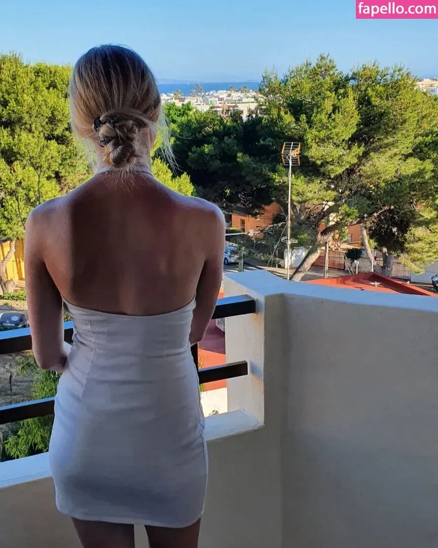 Nina Jürgens Onlyfans Photo Gallery 