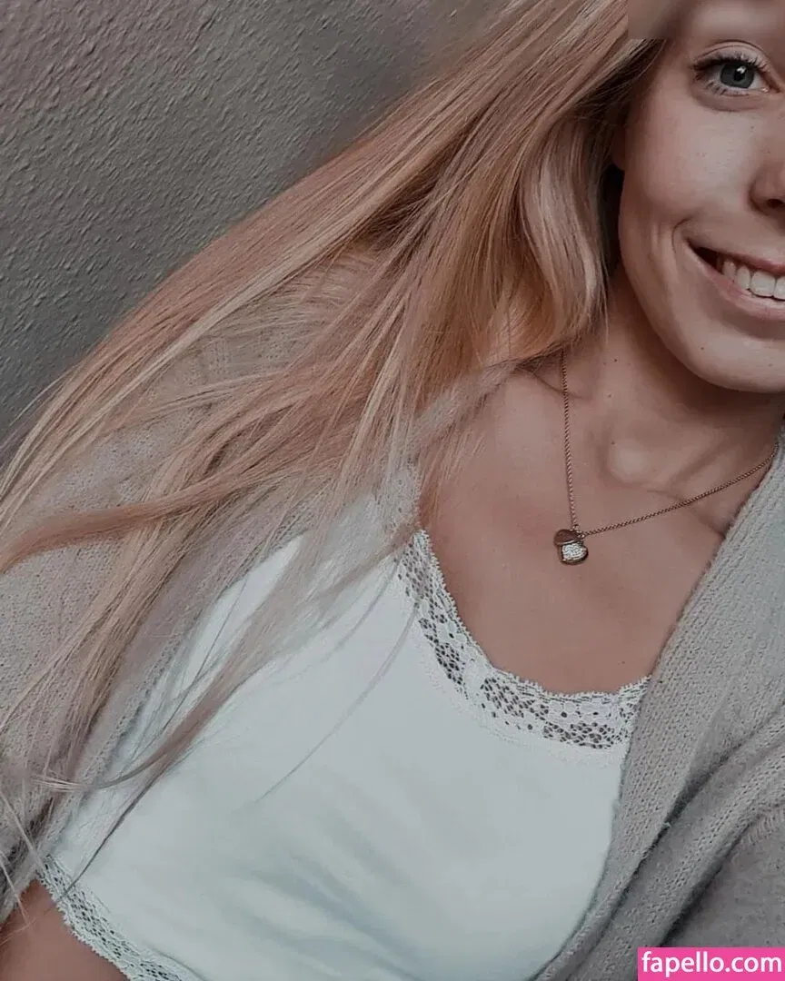 Nina Jürgens Onlyfans Photo Gallery 