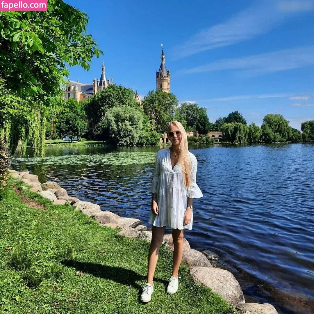 Nina Jürgens Onlyfans Photo Gallery 