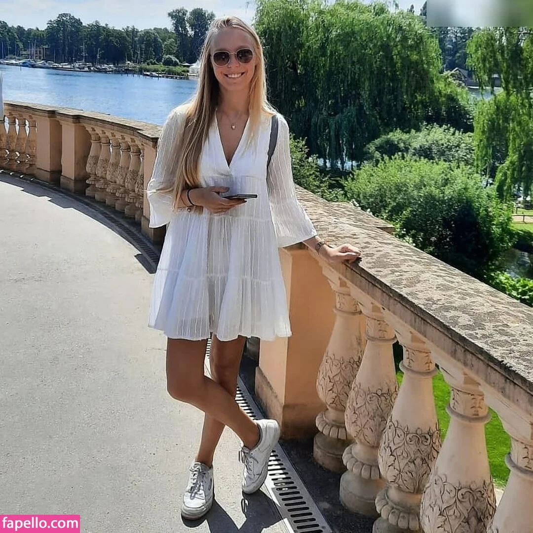 Nina Jürgens Onlyfans Photo Gallery 