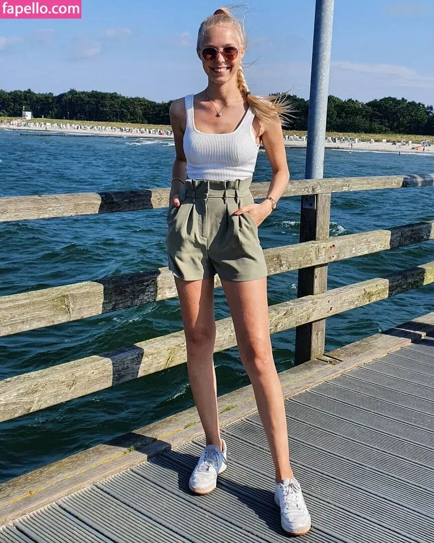 Nina Jürgens Onlyfans Photo Gallery 