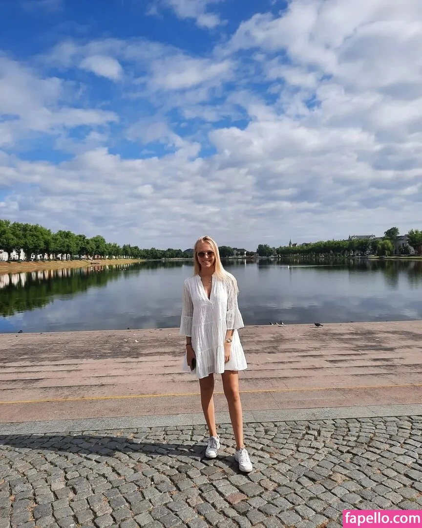 Nina Jürgens Onlyfans Photo Gallery 