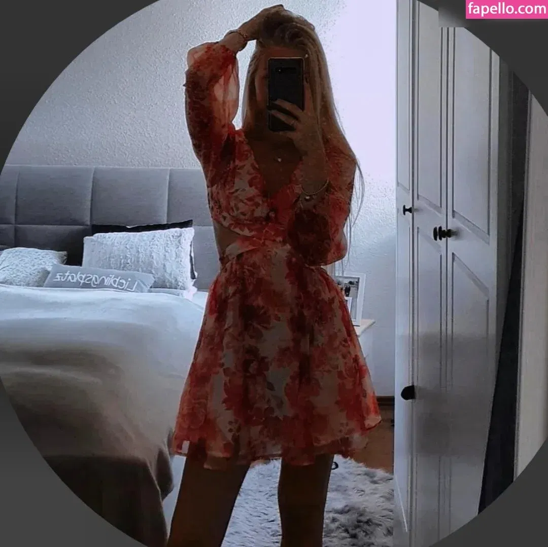 Nina Jürgens Onlyfans Photo Gallery 