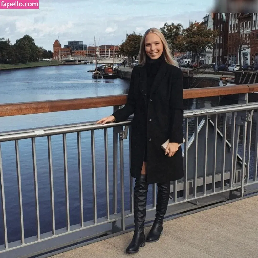 Nina Jürgens Onlyfans Photo Gallery 