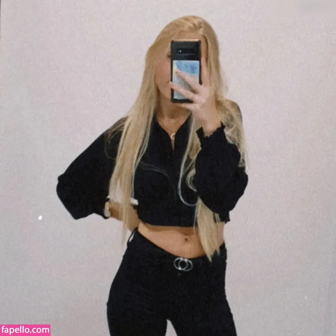 Nina Jürgens Onlyfans Photo Gallery 