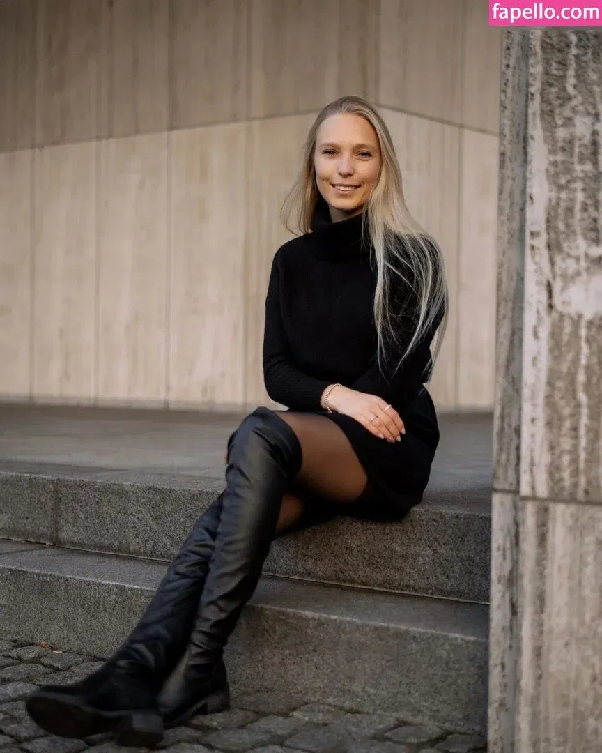 Nina Jürgens Onlyfans Photo Gallery 