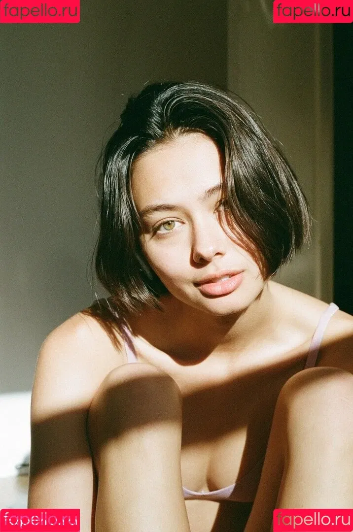 Bridget Gao Hollitt Onlyfans Photo Gallery 