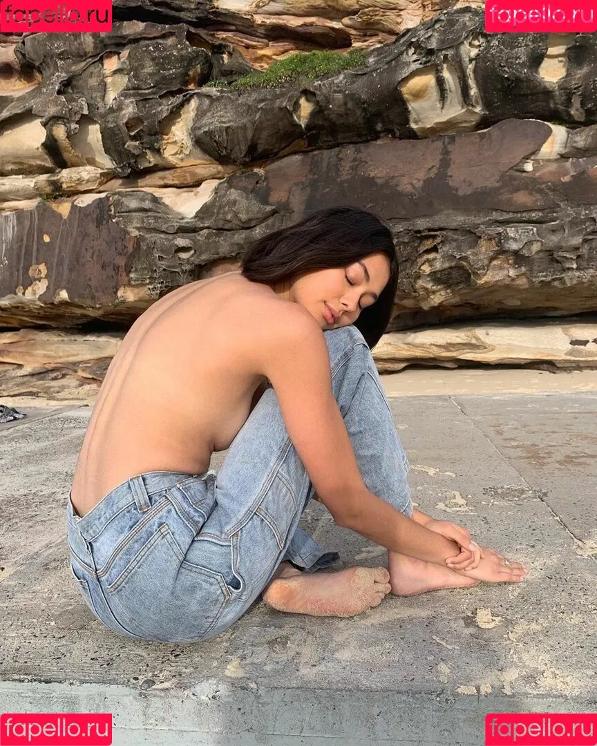 Bridget Gao Hollitt Onlyfans Photo Gallery 