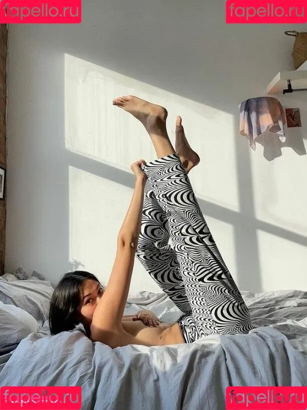 Bridget Gao Hollitt Onlyfans Photo Gallery 