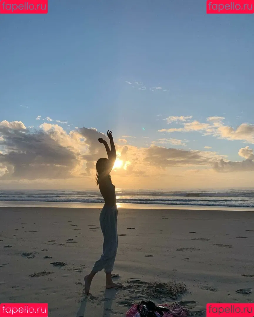 Bridget Gao Hollitt Onlyfans Photo Gallery 
