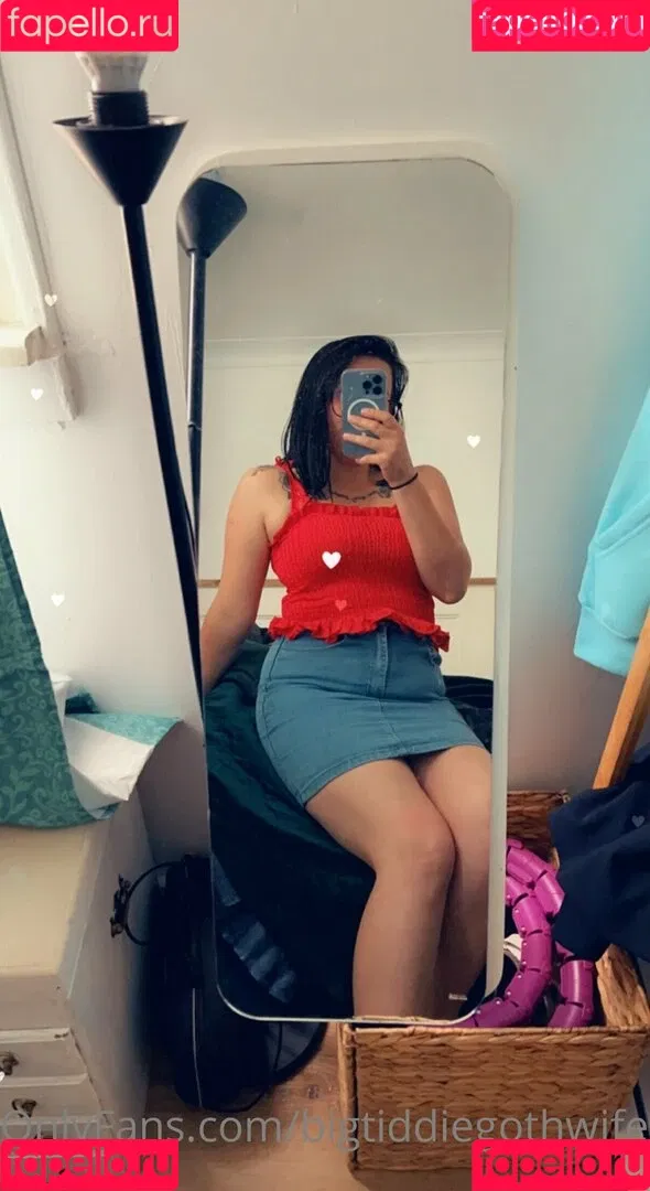 bigtiddiegothwife Onlyfans Photo Gallery 