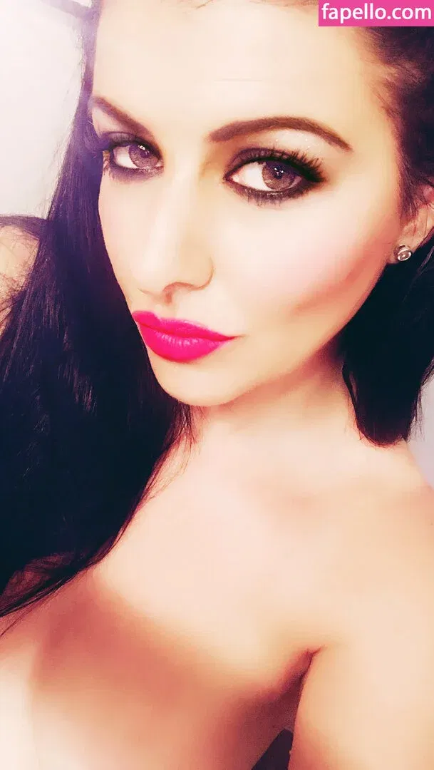 tarynthomas Onlyfans Photo Gallery 